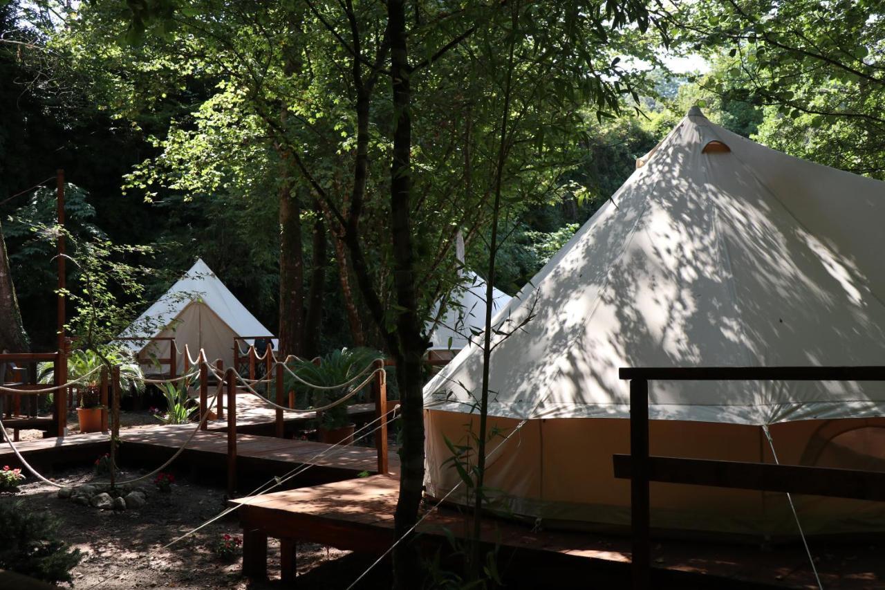 River Tribe Glamping Laino Borgo Exterior foto